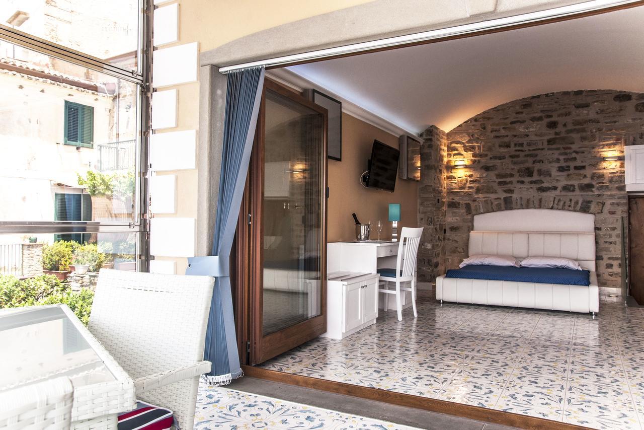 カステッラバーテ Residenza D'Epoca Tamaraアパートホテル エクステリア 写真