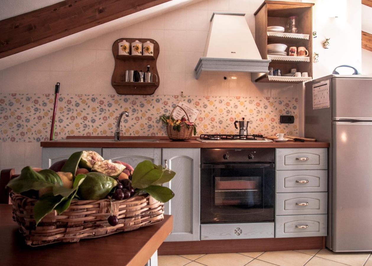 カステッラバーテ Residenza D'Epoca Tamaraアパートホテル エクステリア 写真
